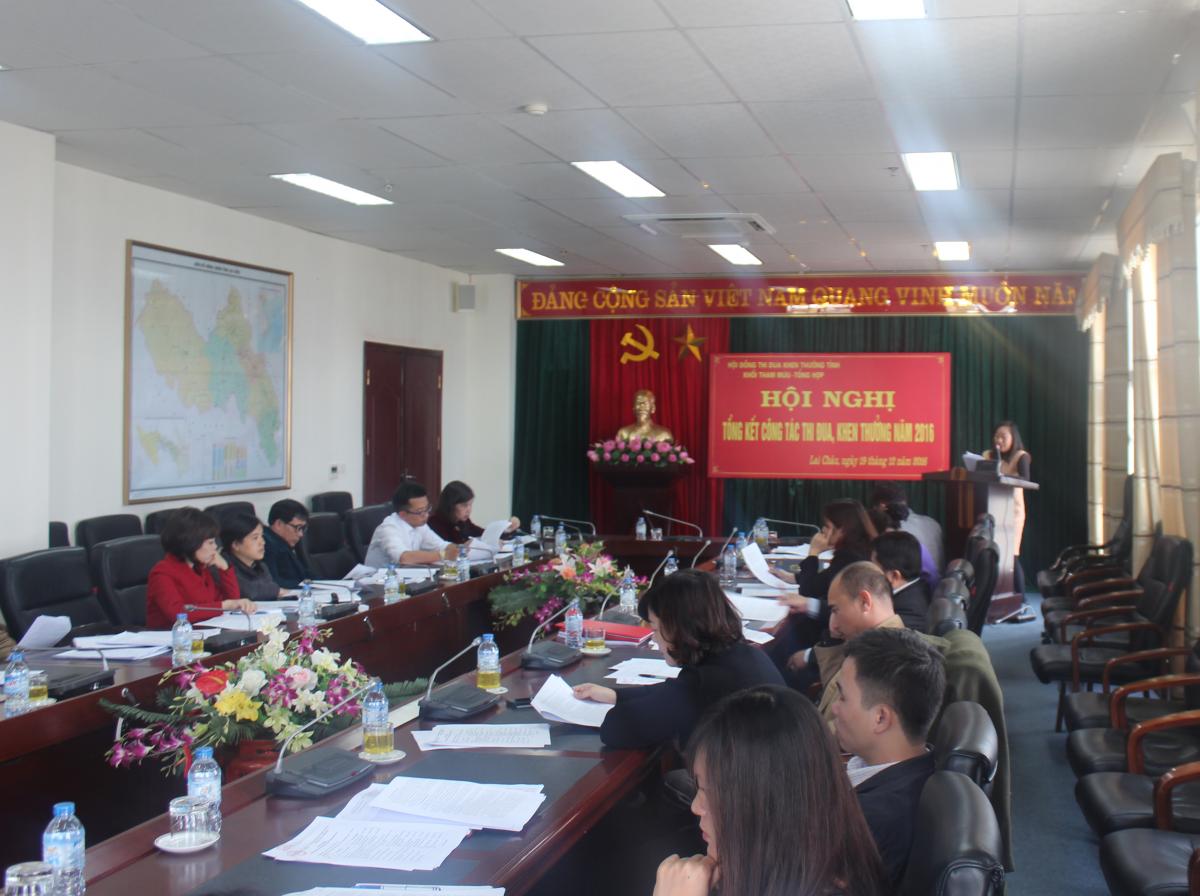Toàn cảnh hội nghị.