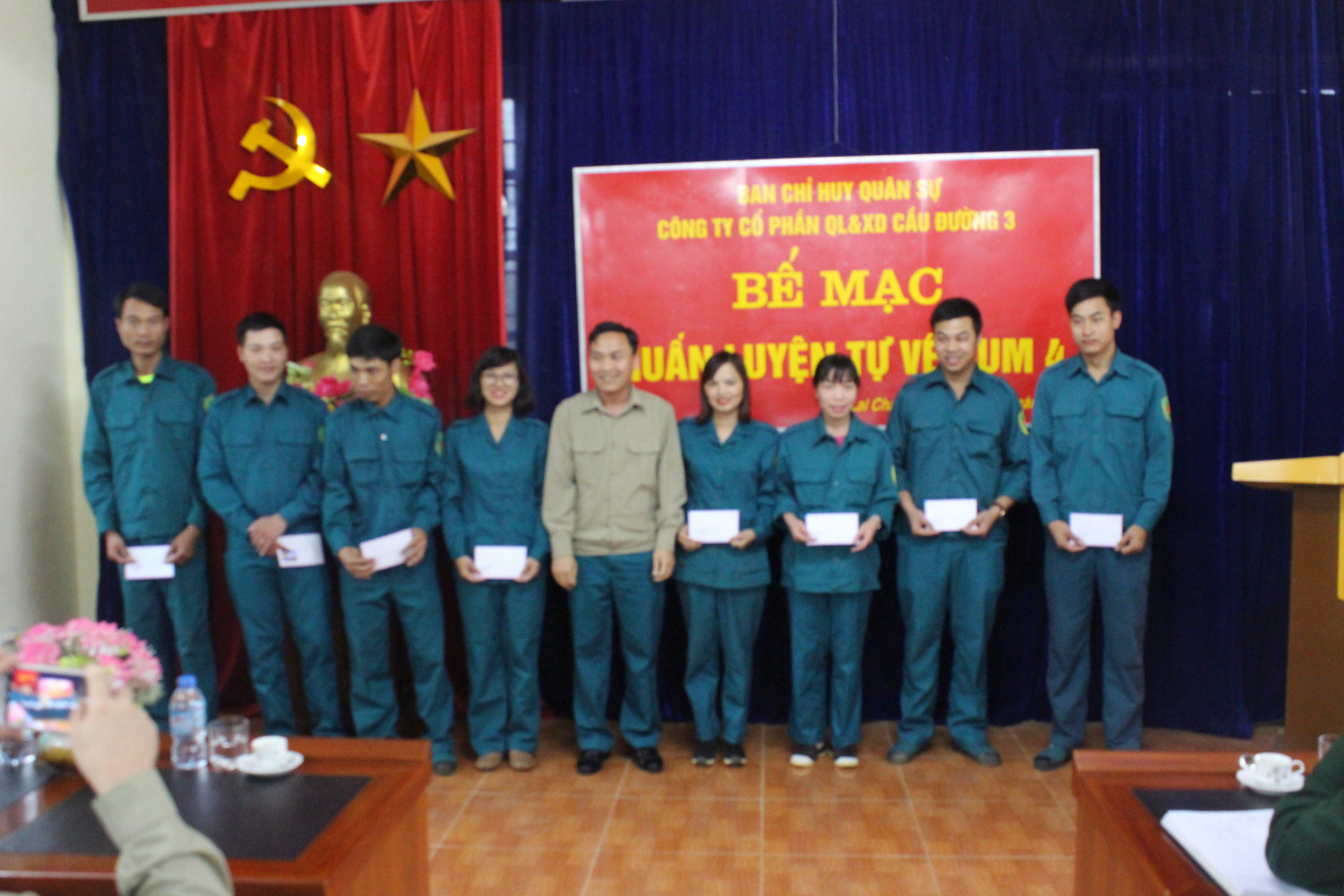 Quang cảnh buổi Lễ Bế mạc Huấn luyện lực lượng tự vệ Cụm 4