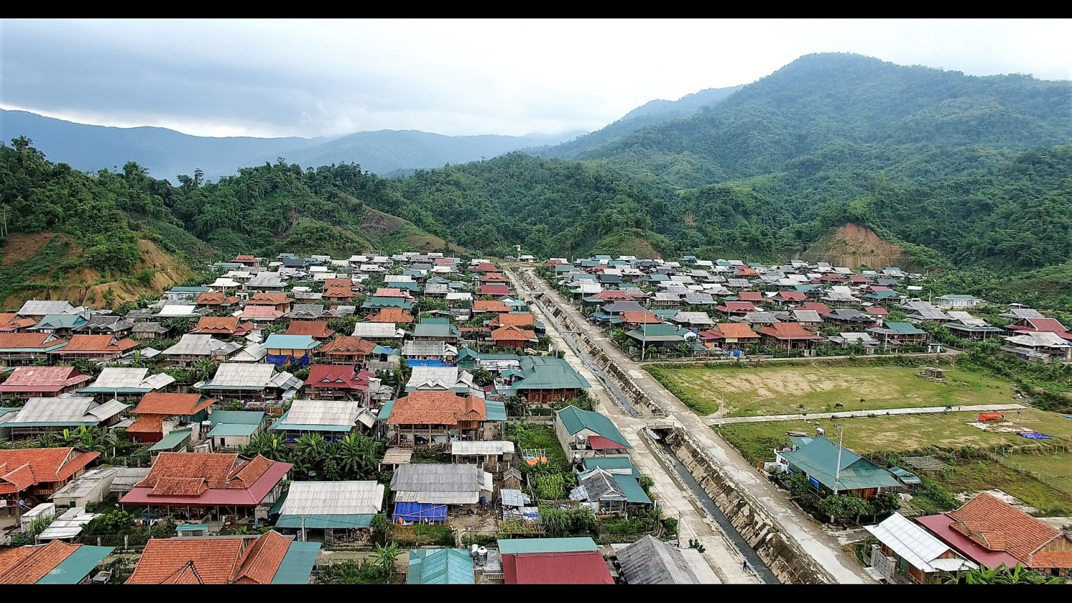 Một góc bản tái định cư Nậm Khao, xã Mường Mô, huyện Nậm Nhùn