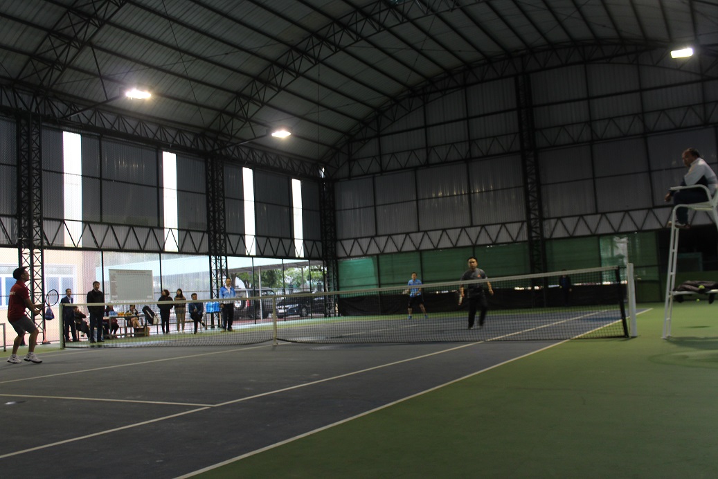 Tenis