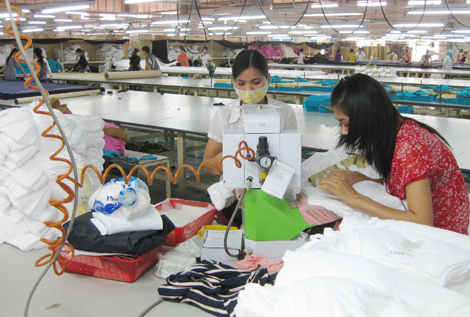 Nhiều doanh nghiệp than phiền, dù muốn, họ cũng không thể vượt qua được những hàng rào thủ tục, chi phí tuân thủ lớn để được hưởng những khoản hỗ trợ theo quy định