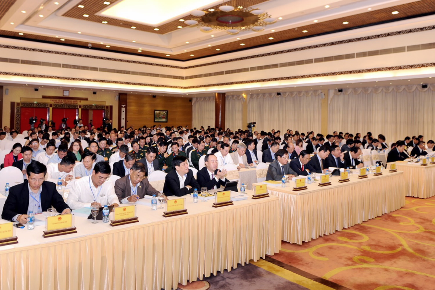 Toàn cảnh hội nghị