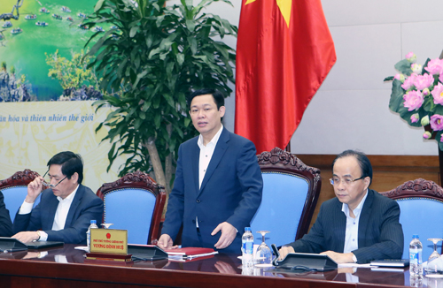 Phó Thủ tướng Vương Đình Huệ chủ trì cuộc họp chuẩn bị cho Hội nghị lần thứ hai của Thủ tướng Chính phủ với doanh nghiệp. Ảnh: VGP/Nhật Bắc