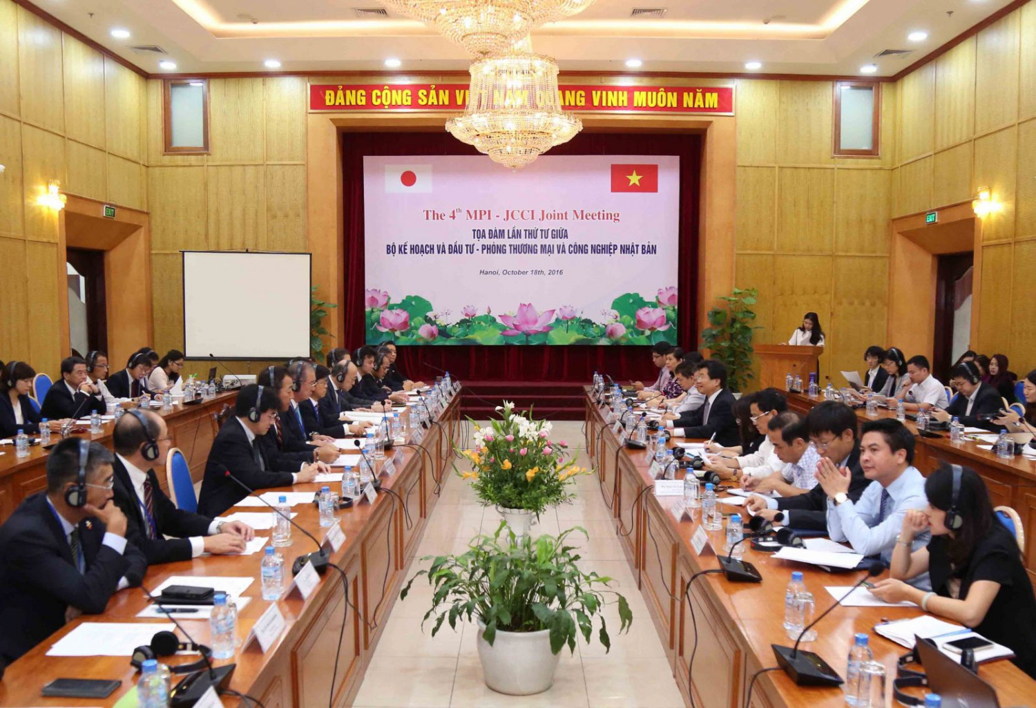 Toàn cảnh đối thoại