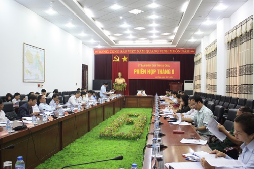 Chủ tịch UBND tỉnh kết luận phiên họp