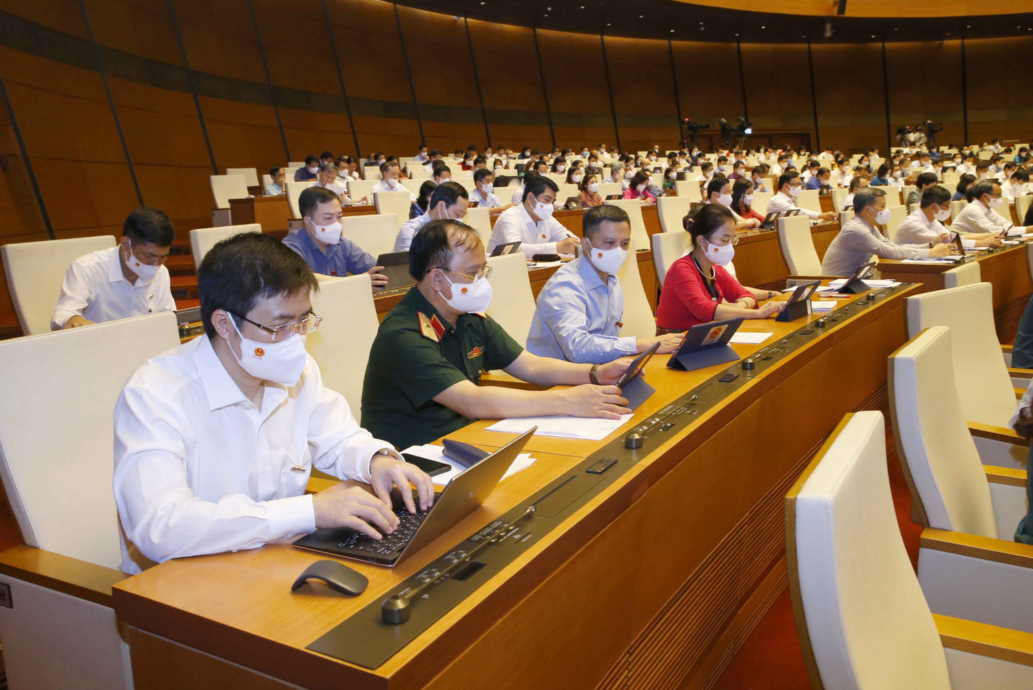 Phấn đấu tốc độ tăng trưởng GDP bình quân 5 năm (2021-2025) khoảng 6,5-7%
