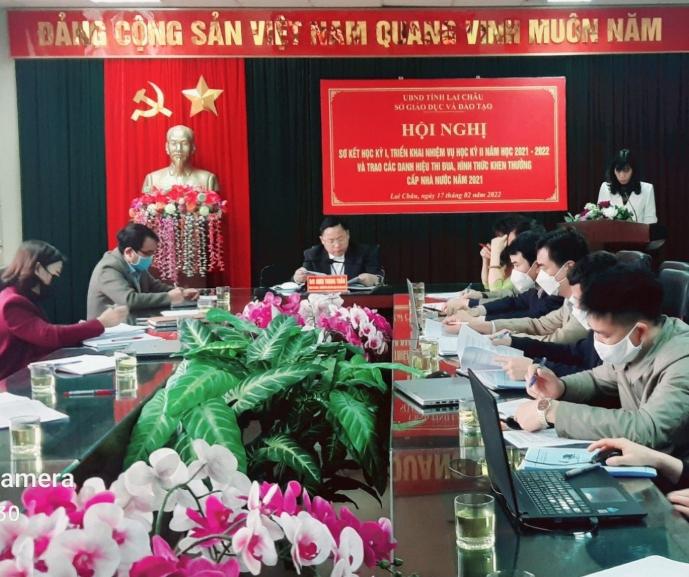 HỘI NGHỊ SƠ KẾT HỌC KÌ I, TRIỂN KHAI NHIỆM VỤ HỌC KÌ II NĂM HỌC 2021 - 2022 VÀ VÀ TRAO CÁC DANH HIỆU THI ĐUA, HÌNH THỨC KHEN THƯỞNG CẤP NHÀ NƯỚC NĂM 2021