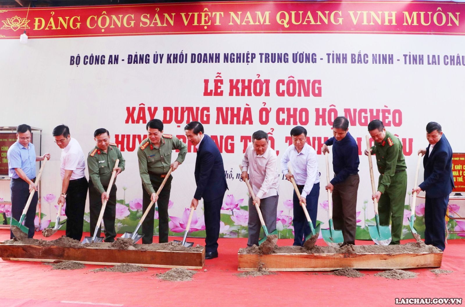 Lễ khởi công xây dựng nhà ở cho hộ nghèo huyện Phong Thổ, tỉnh Lai Châu