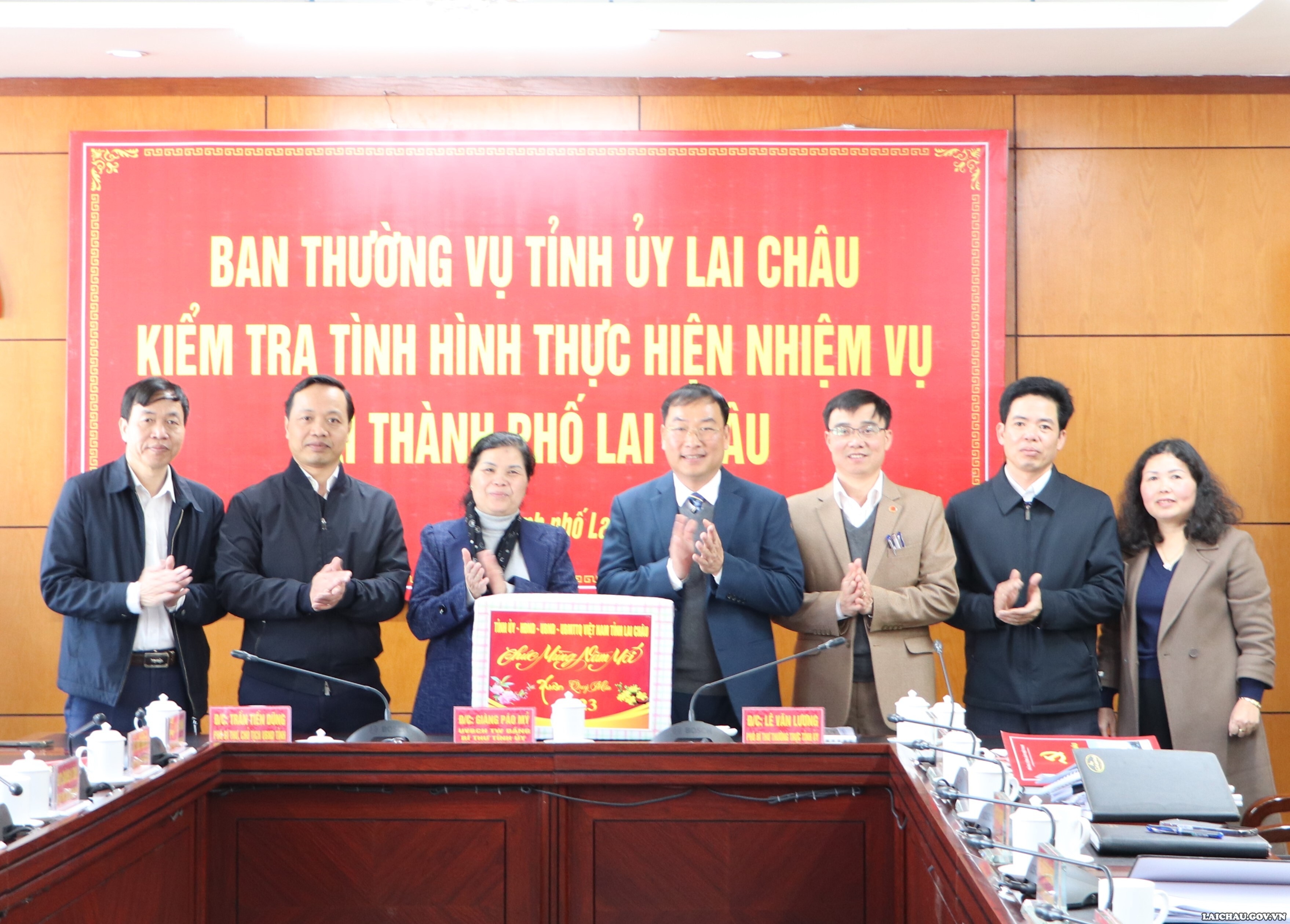 Ban Thường vụ Tỉnh ủy kiểm tra tình hình thực hiện nhiệm vụ tại thành phố Lai Châu