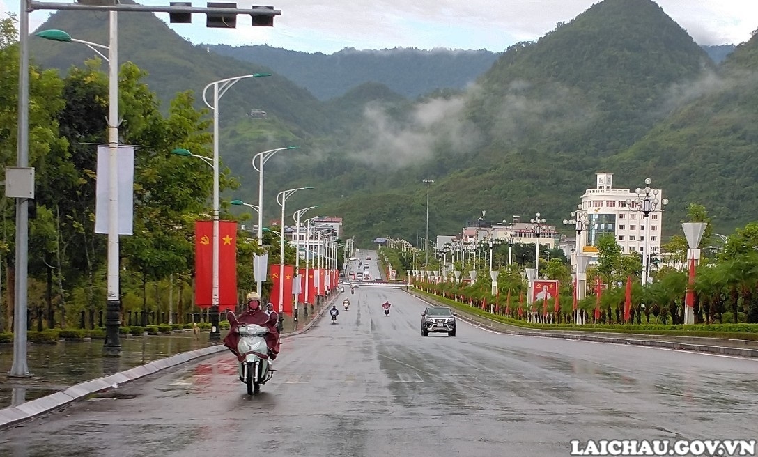 Tin cảnh báo dông, tố, lốc, sét, mưa đá và mưa lớn cục bộ trên phạm vi tỉnh Lai Châu