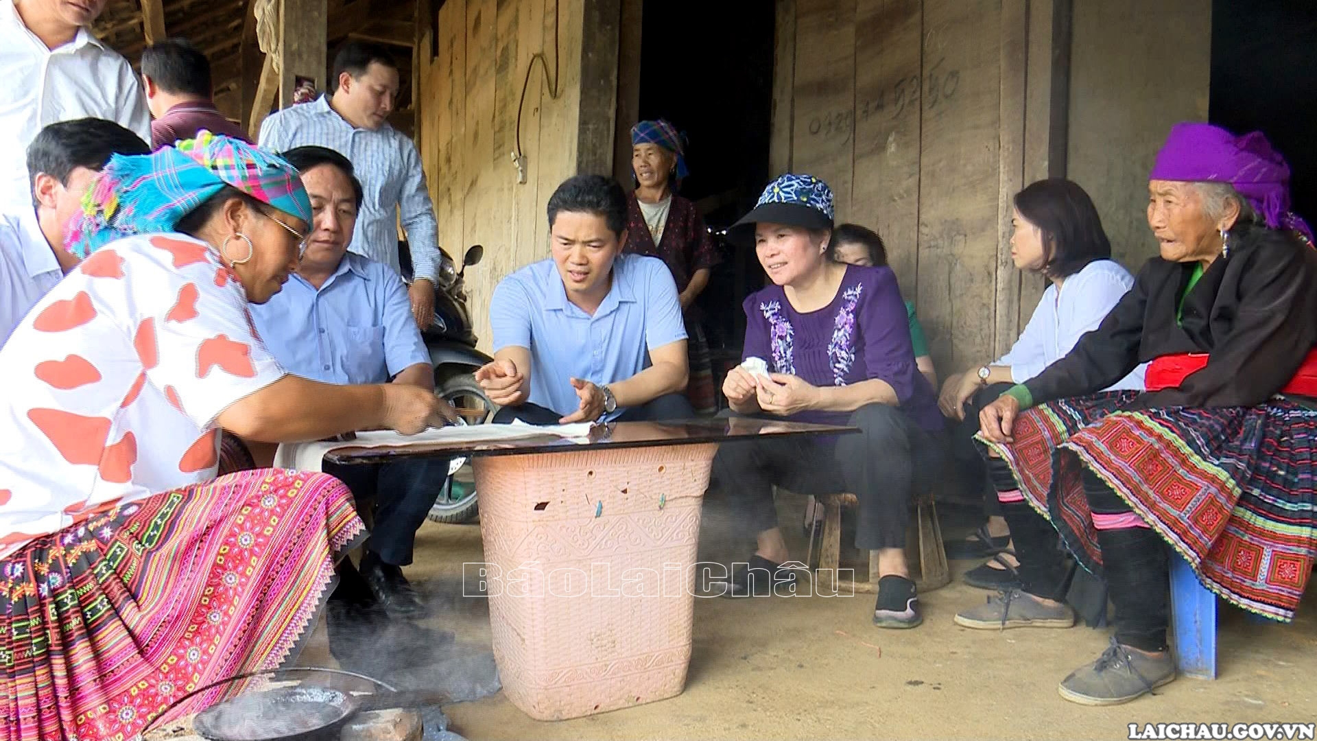 Đoàn công tác của Tỉnh ủy thăm và làm việc tại huyện Tam Đường