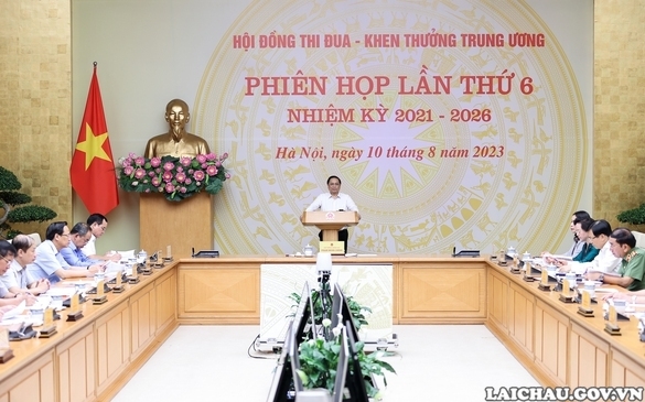 Thủ tướng chủ trì phiên họp lần thứ 6 nhiệm kỳ 2021-2026 của Hội đồng Thi đua-Khen thưởng Trung ương